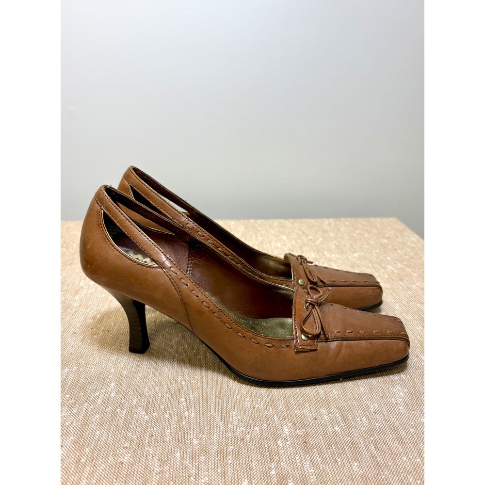 Franco Sarto 90’s Cognac Brown Leather Shoes Square Toe Pumps Kitten Heels Sz7